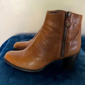 Stuart Weitzman Ankle Boots